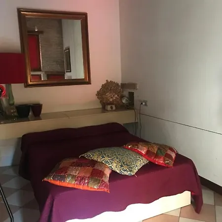 In A Lovely Garden Biennale Flat * ヴェネツィア