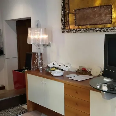 アパート In A Lovely Garden Biennale Flat *