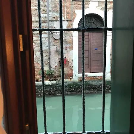Appartement In A Lovely Garden Biennale Flat